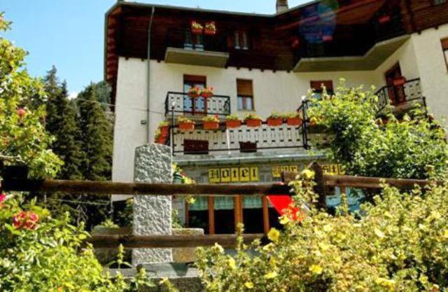 Hotel Le Campagnol تشامبولوك المظهر الخارجي الصورة