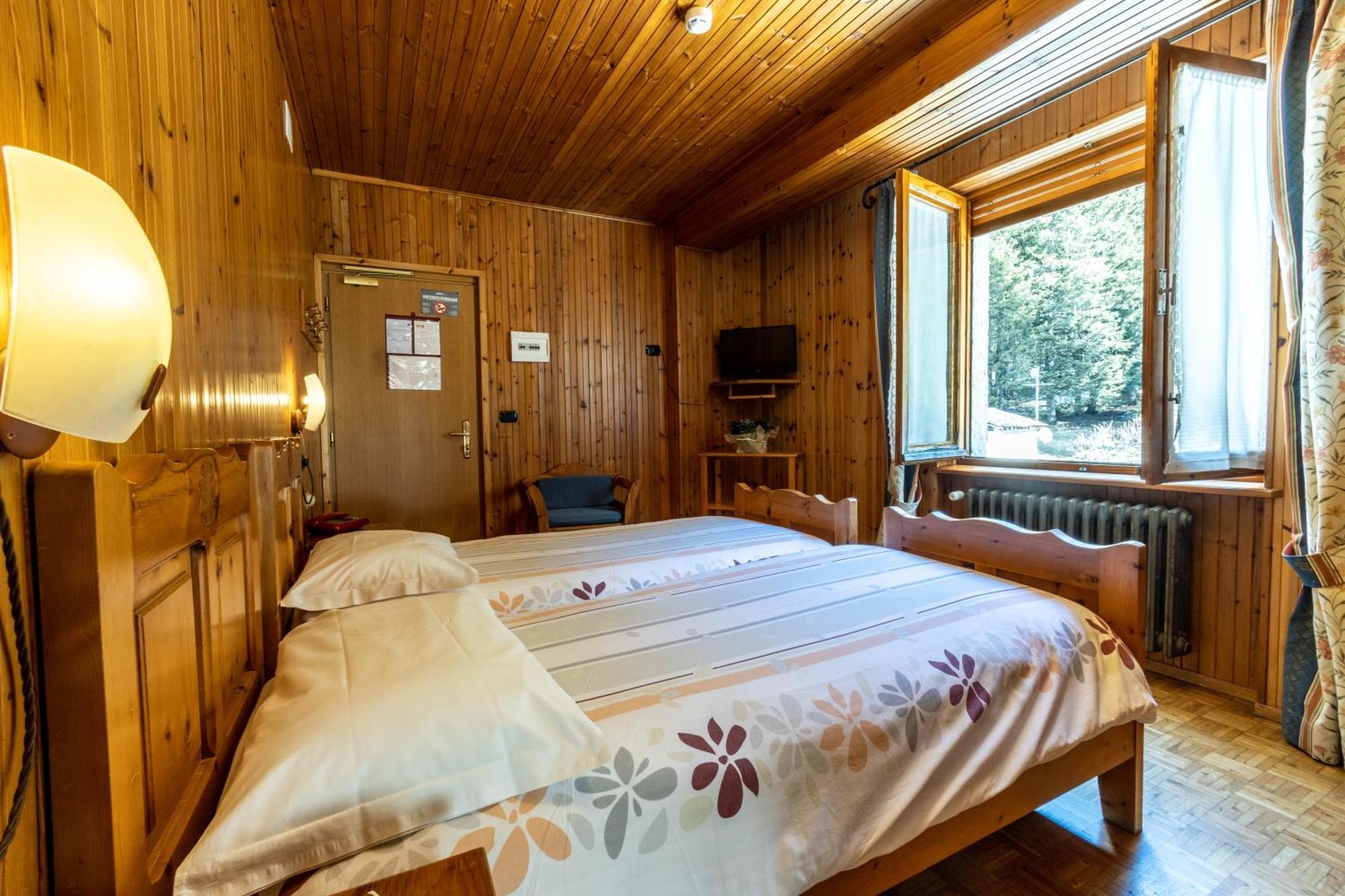Hotel Le Campagnol تشامبولوك المظهر الخارجي الصورة
